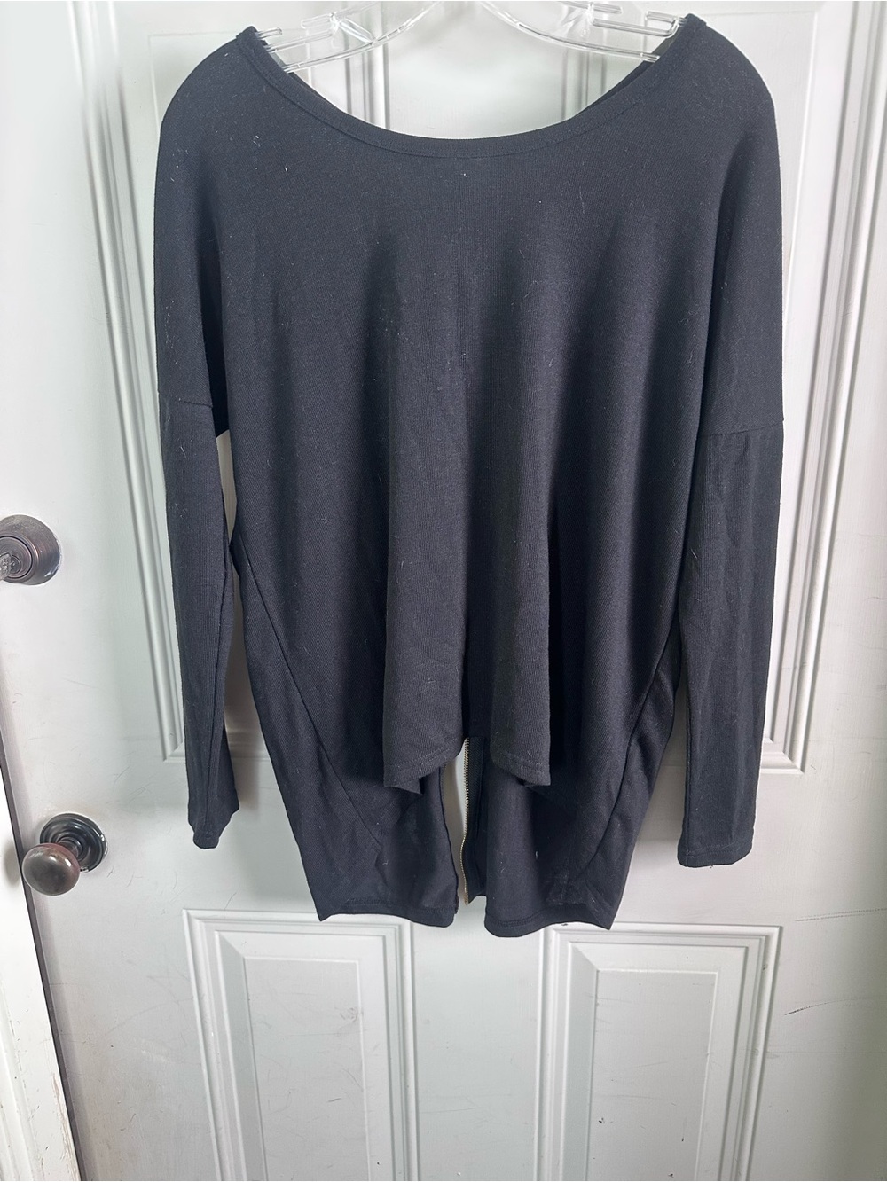Lulu's Black Crewneck Long-Sleeve Top